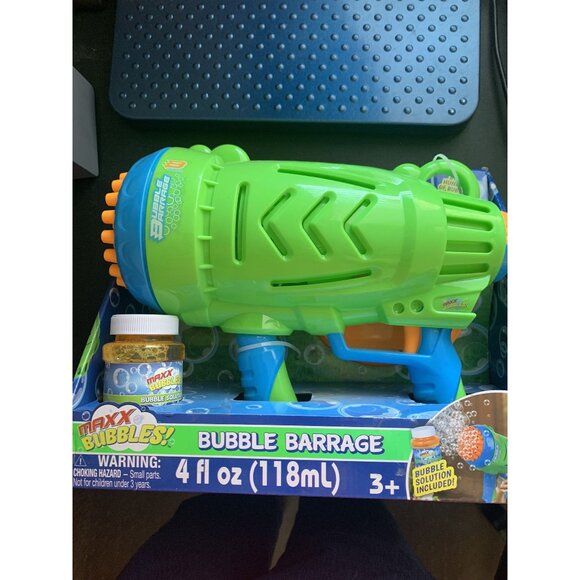 Maxx Bubbles Bubble Barrage Toy Blaster For Kids 3+ W/ 4 Oz Bubble Solution - Picture 1 of 2